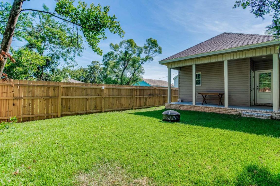 Beach Flow Bungalow-Mins To Downtown-Dining-Base Pensacola Bagian luar foto