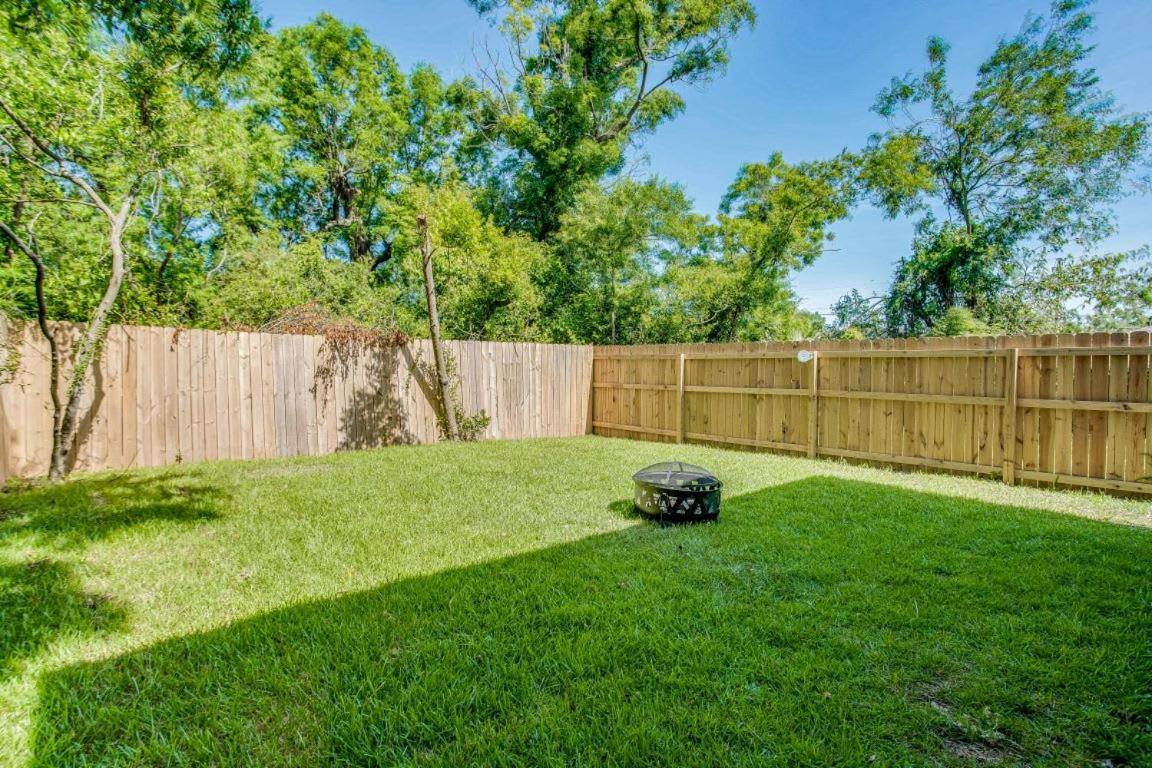 Beach Flow Bungalow-Mins To Downtown-Dining-Base Pensacola Bagian luar foto