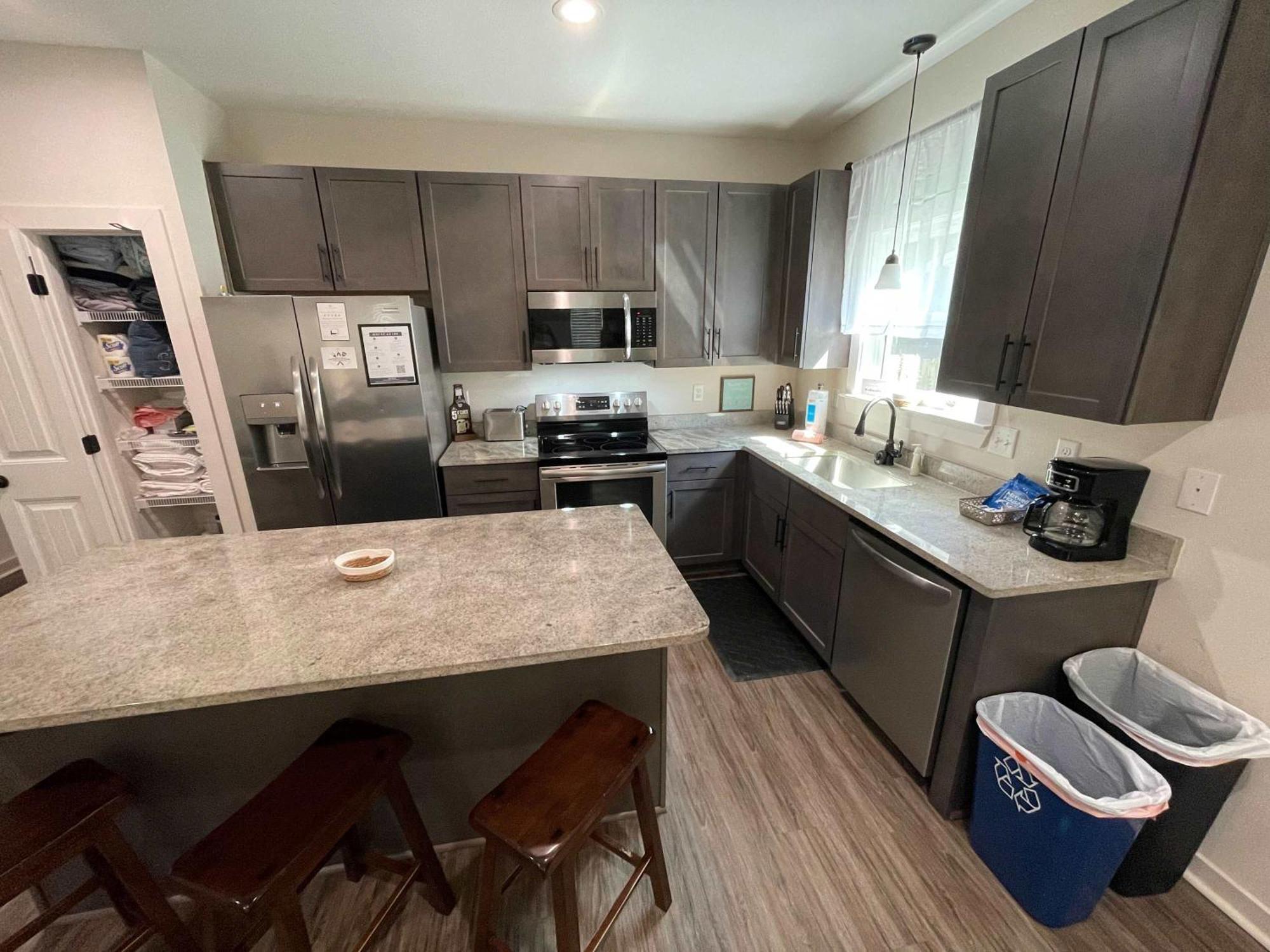 Beach Flow Bungalow-Mins To Downtown-Dining-Base Pensacola Bagian luar foto